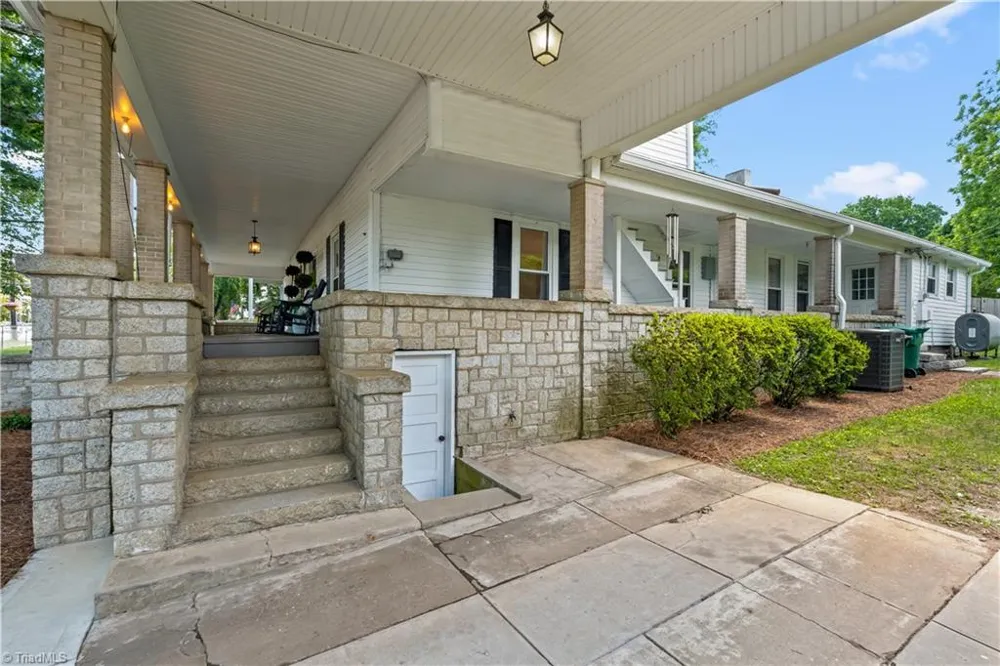 8066 Broad Street Rural Hall, NC 27045