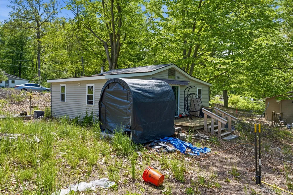 5842 Woodland Drive Surrey Township, MI 48632