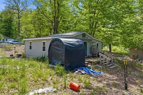 5842 Woodland Drive