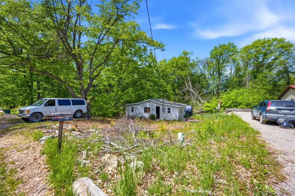 5842 Woodland Drive Surrey Township, MI 48632