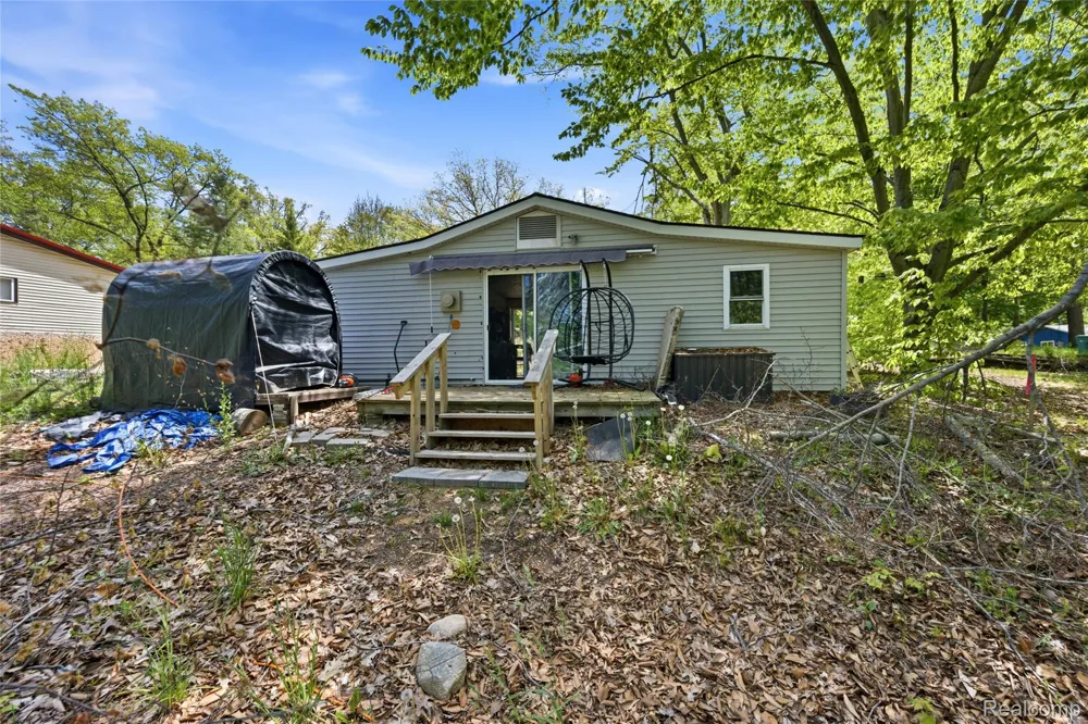5842 Woodland Drive Surrey Township, MI 48632