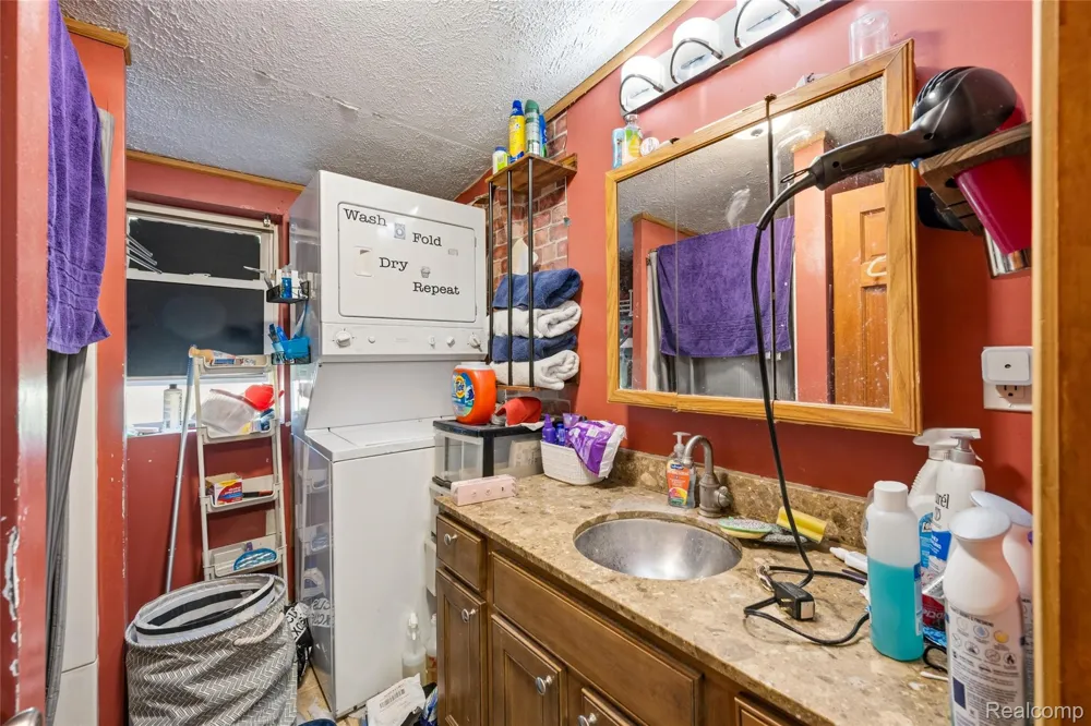 5842 Woodland Drive Surrey Township, MI 48632
