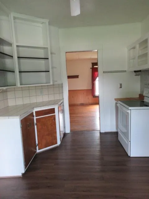 416 E Division Street Elbow Lake, MN 56531