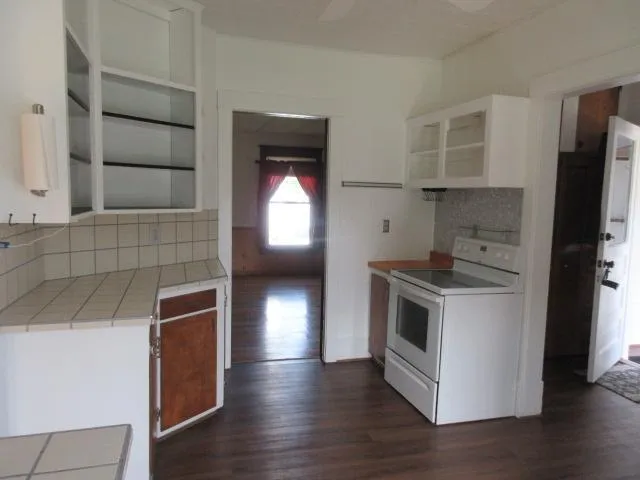 416 E Division Street Elbow Lake, MN 56531