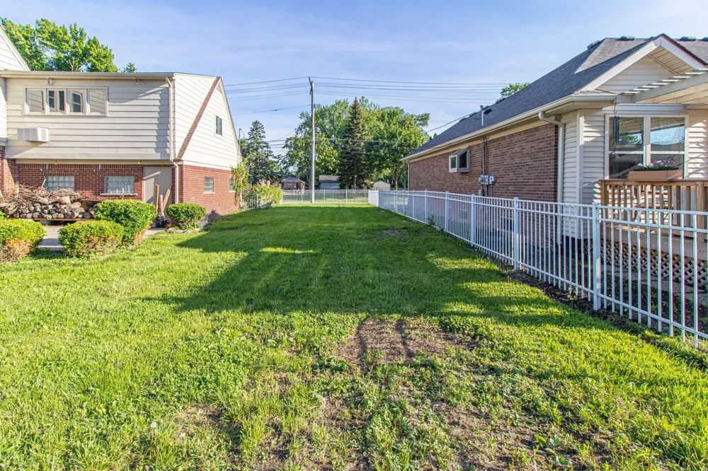 30007 Maison Street Saint Clair Shores, MI 48082