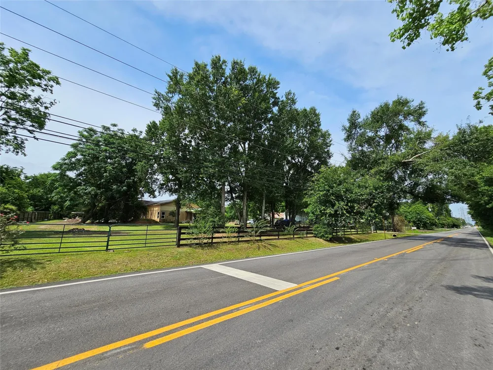 7225 Root Road Spring, TX 77389