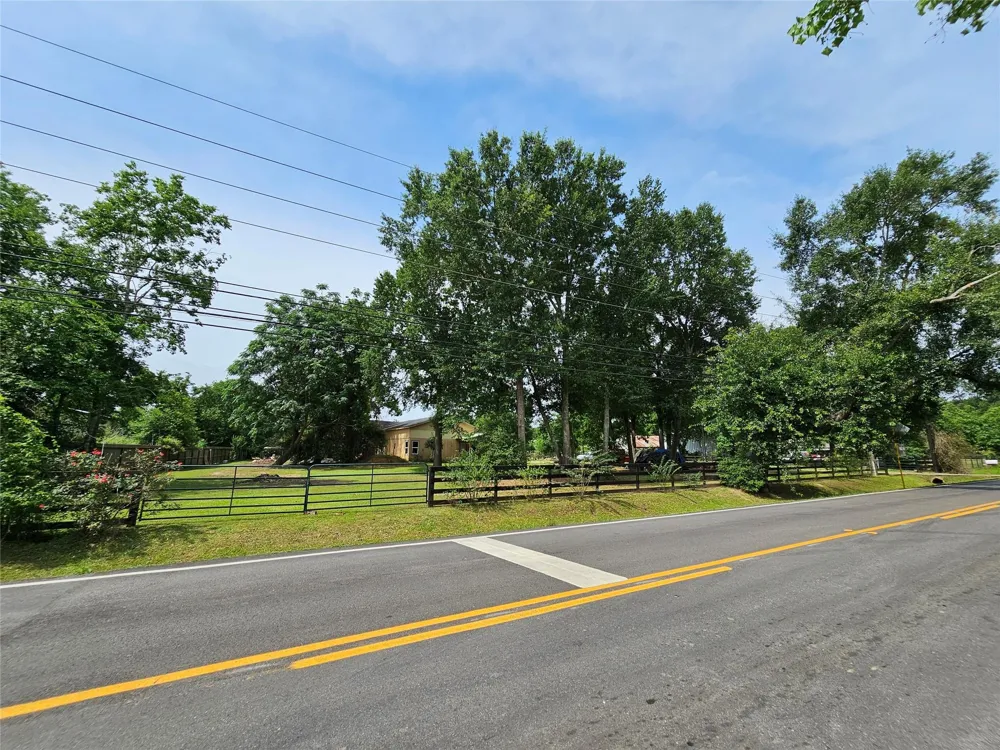 7225 Root Road Spring, TX 77389
