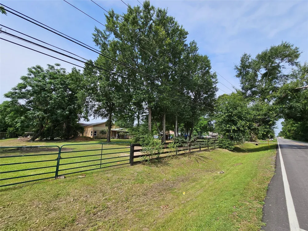 7225 Root Road Spring, TX 77389