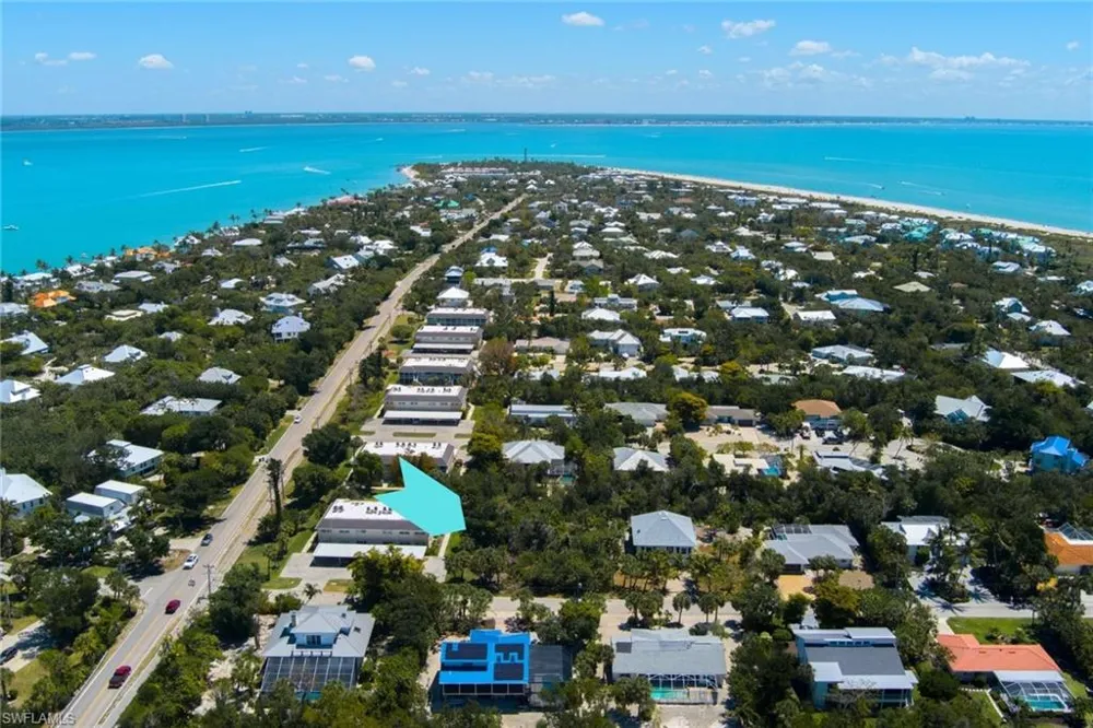 1084 S Yachtsman Drive Sanibel, FL 33957