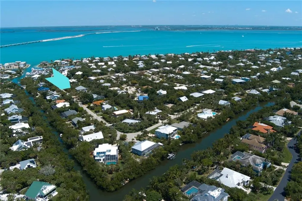 1084 S Yachtsman Drive Sanibel, FL 33957