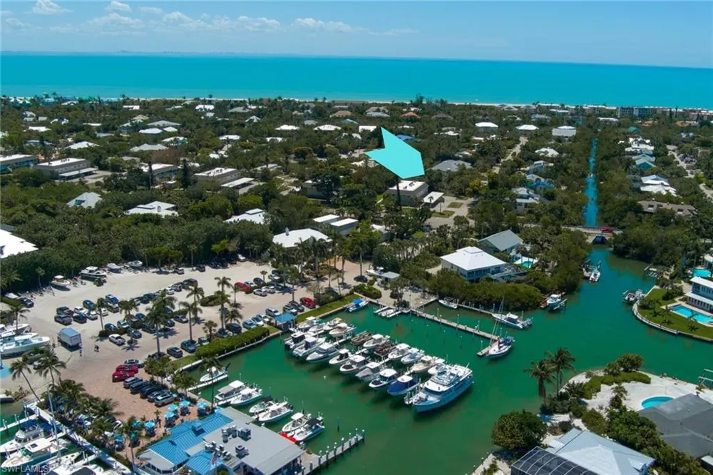 1084 S Yachtsman Drive Sanibel, FL 33957
