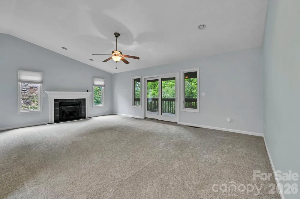 434 Kyfields Weaverville, NC 28787