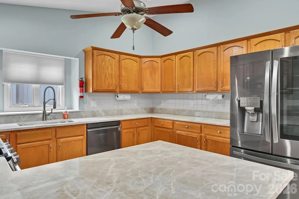 434 Kyfields Weaverville, NC 28787