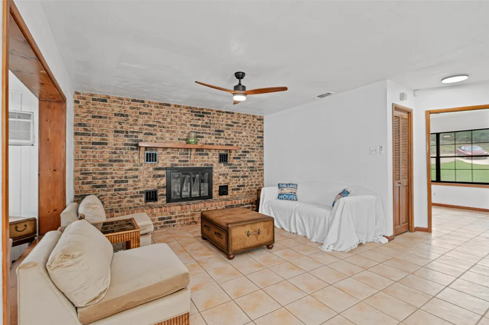 181 Cortez Drive Nocona, TX 76255