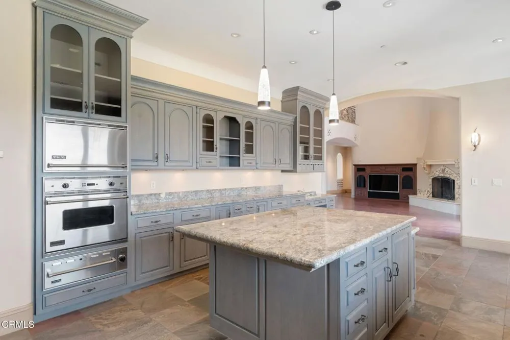 10948 Alto Court Oak View, CA 93022