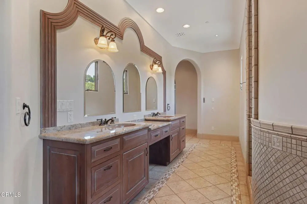 10948 Alto Court Oak View, CA 93022