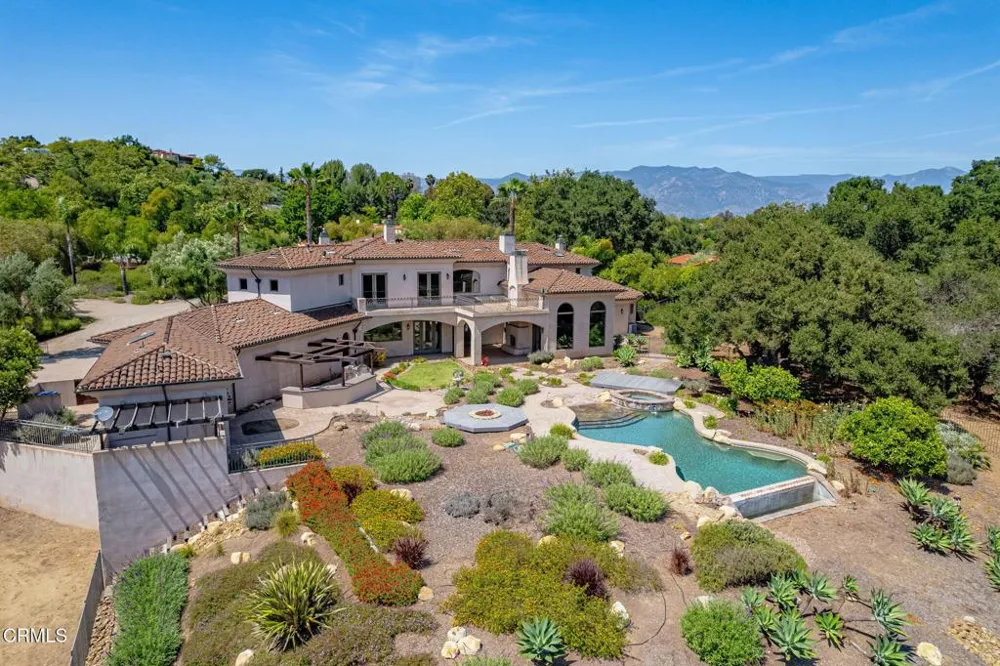 10948 Alto Court Oak View, CA 93022