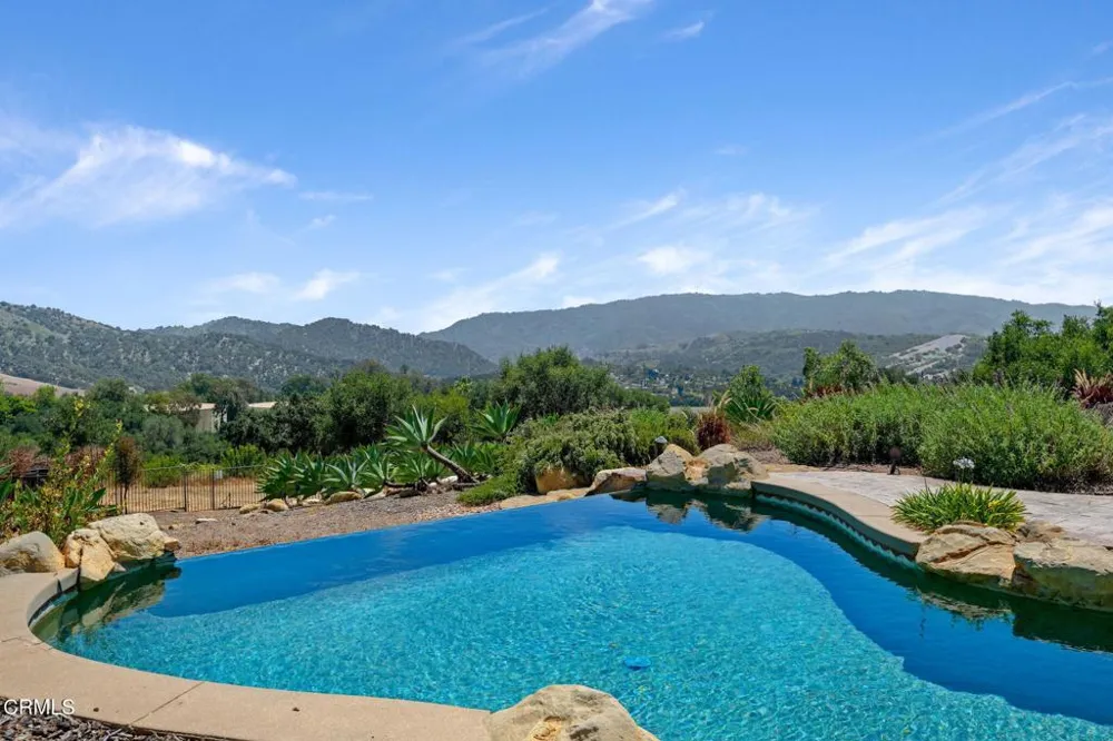 10948 Alto Court Oak View, CA 93022