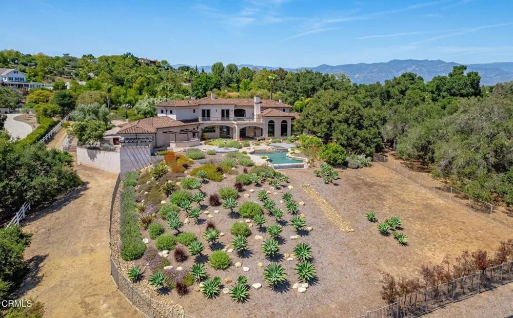 10948 Alto Court Oak View, CA 93022