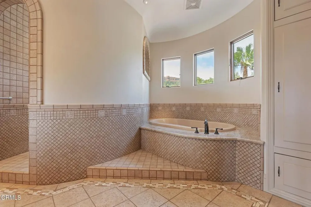 10948 Alto Court Oak View, CA 93022