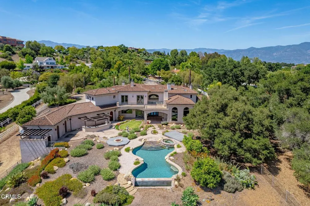 10948 Alto Court Oak View, CA 93022