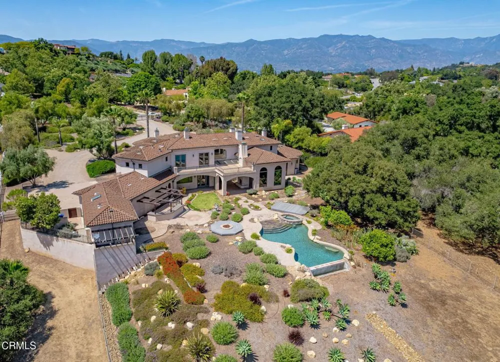 10948 Alto Court Oak View, CA 93022