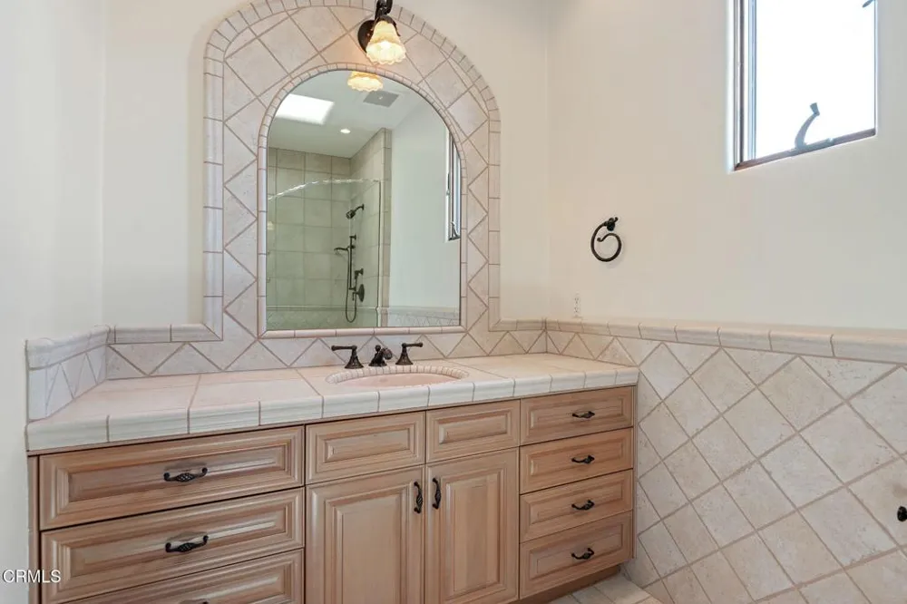 10948 Alto Court Oak View, CA 93022