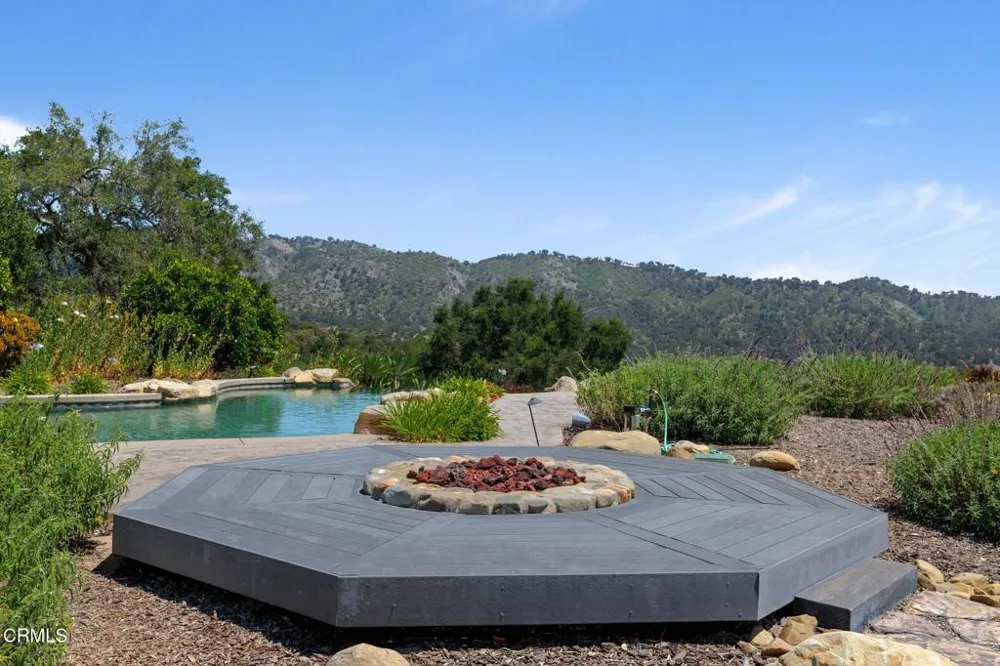10948 Alto Court Oak View, CA 93022