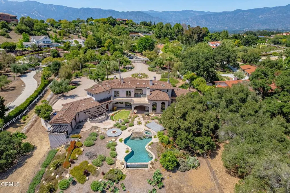 10948 Alto Court Oak View, CA 93022