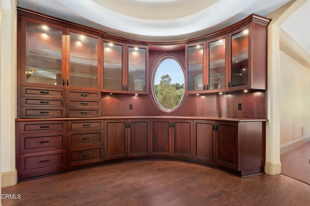 10948 Alto Court Oak View, CA 93022
