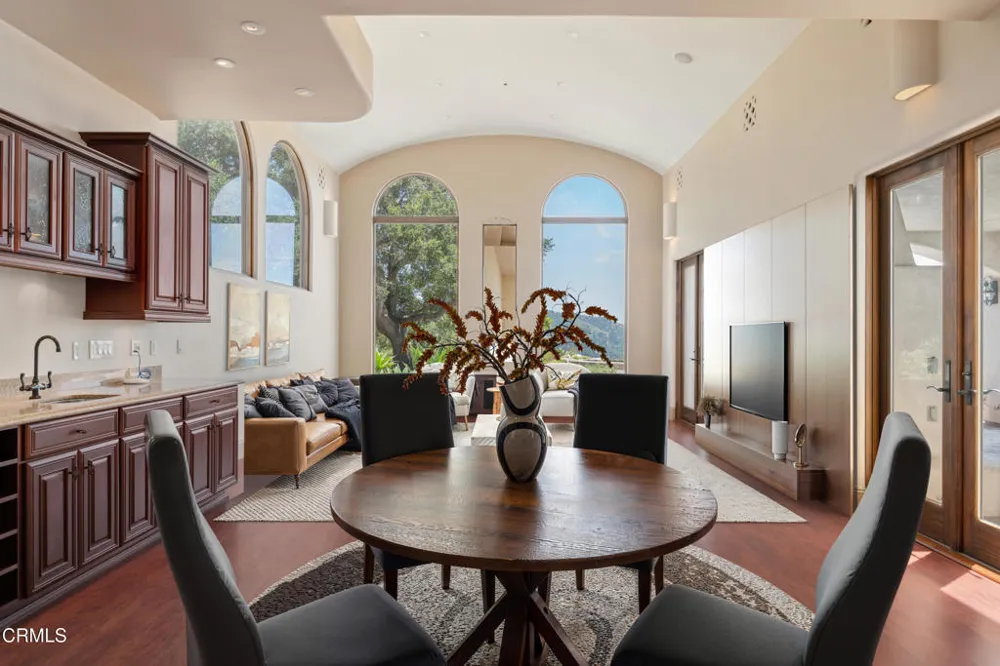 10948 Alto Court Oak View, CA 93022