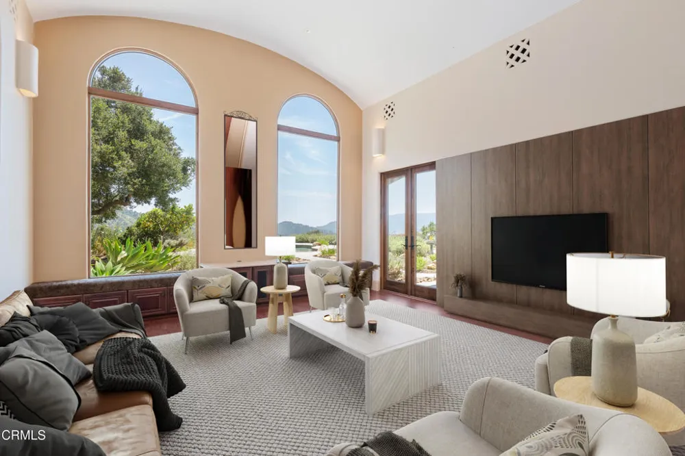 10948 Alto Court Oak View, CA 93022