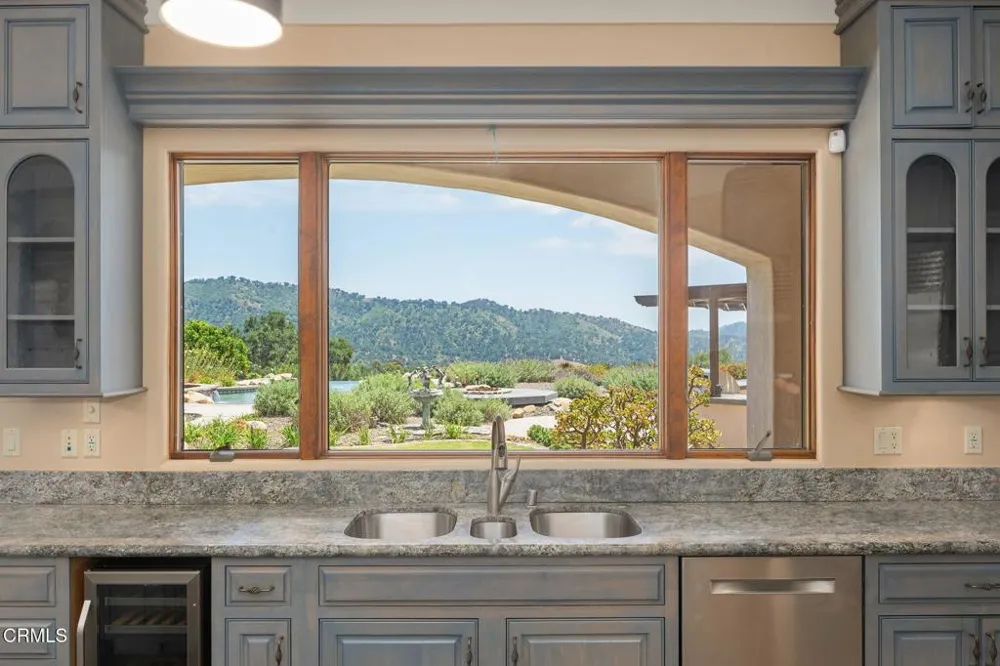 10948 Alto Court Oak View, CA 93022