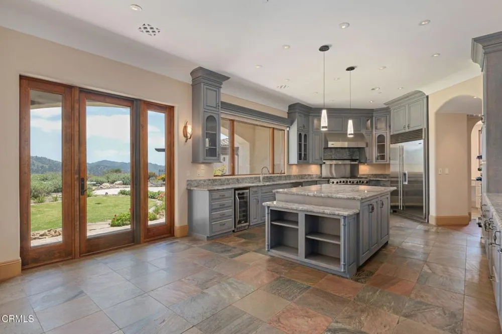 10948 Alto Court Oak View, CA 93022
