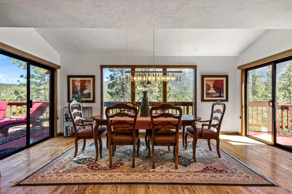 54062 Linger Lane Idyllwild, CA 92549