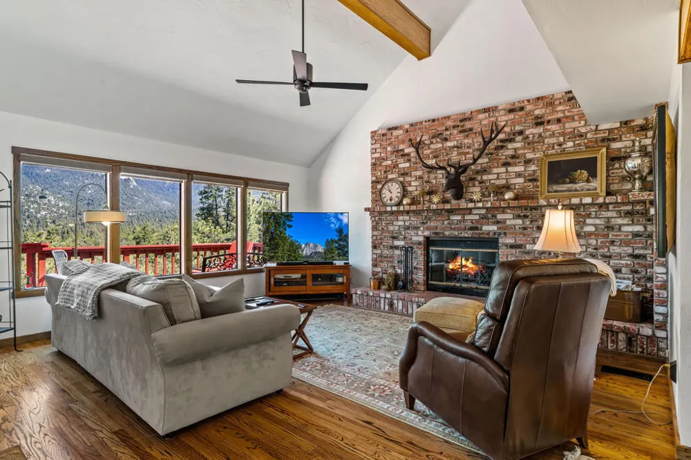 54062 Linger Lane Idyllwild, CA 92549