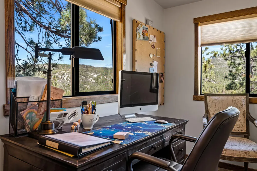 54062 Linger Lane Idyllwild, CA 92549