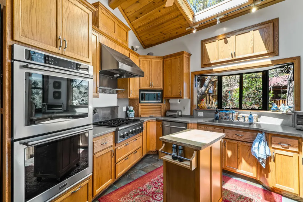 54062 Linger Lane Idyllwild, CA 92549