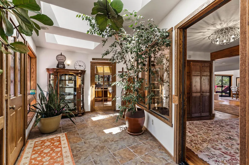54062 Linger Lane Idyllwild, CA 92549