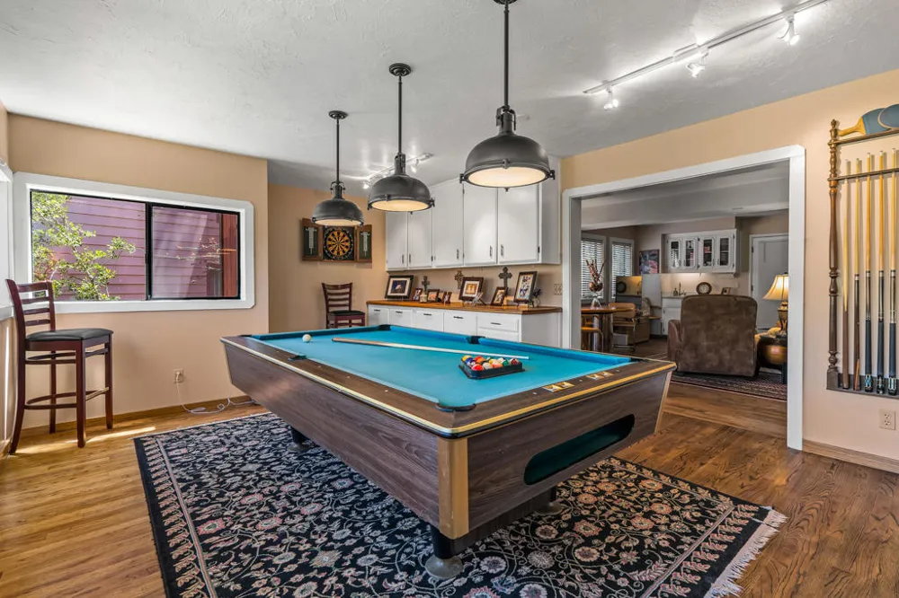 54062 Linger Lane Idyllwild, CA 92549