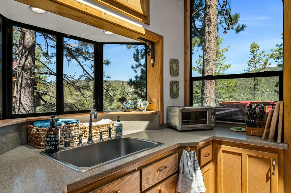 54062 Linger Lane Idyllwild, CA 92549
