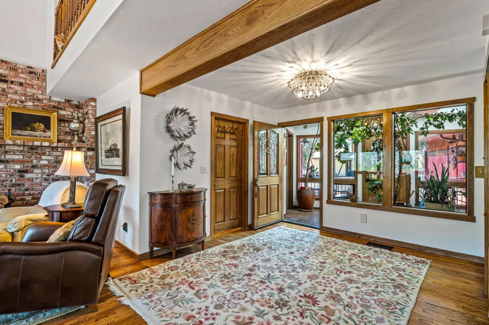 54062 Linger Lane Idyllwild, CA 92549