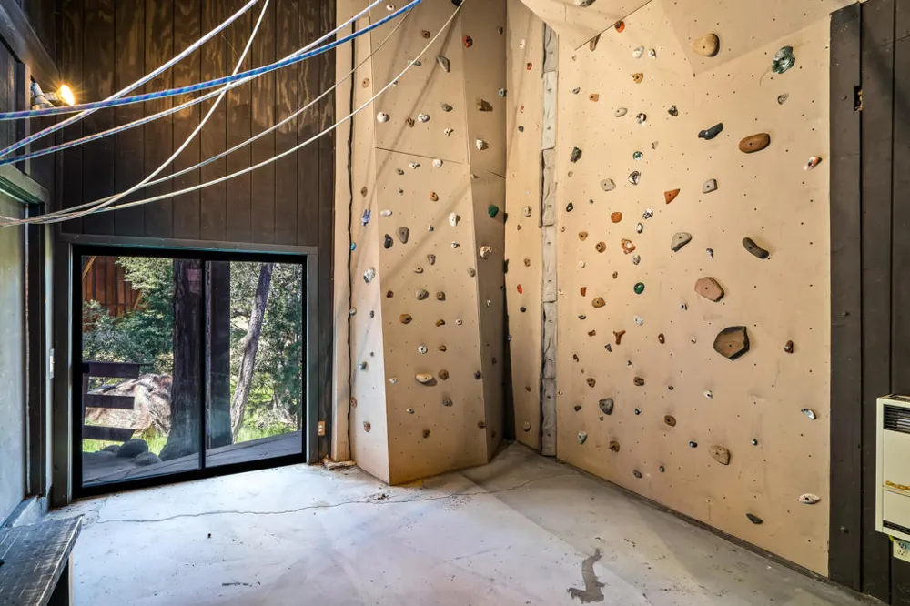 54062 Linger Lane Idyllwild, CA 92549