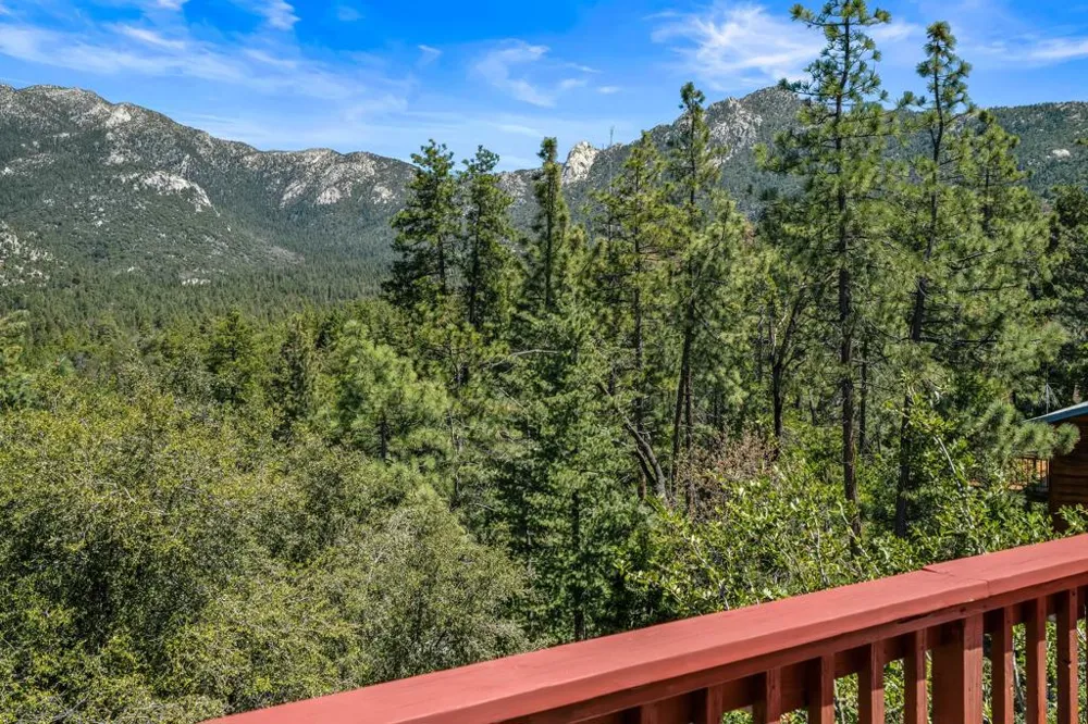 54062 Linger Lane Idyllwild, CA 92549
