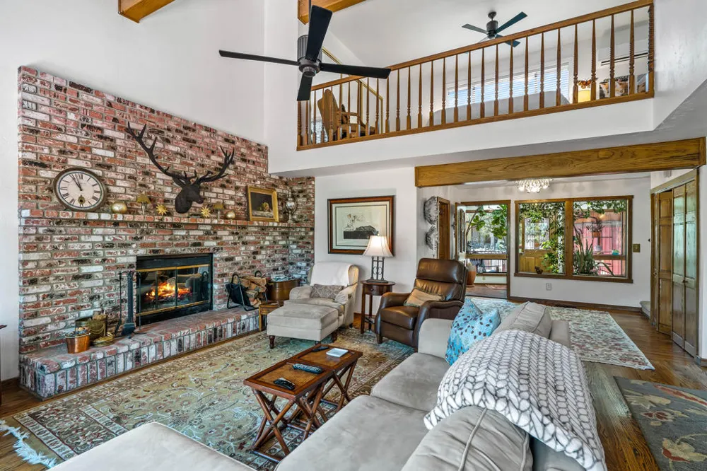 54062 Linger Lane Idyllwild, CA 92549