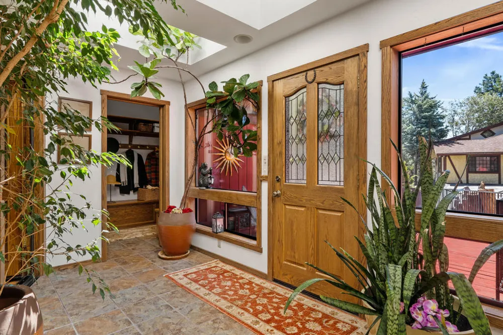54062 Linger Lane Idyllwild, CA 92549
