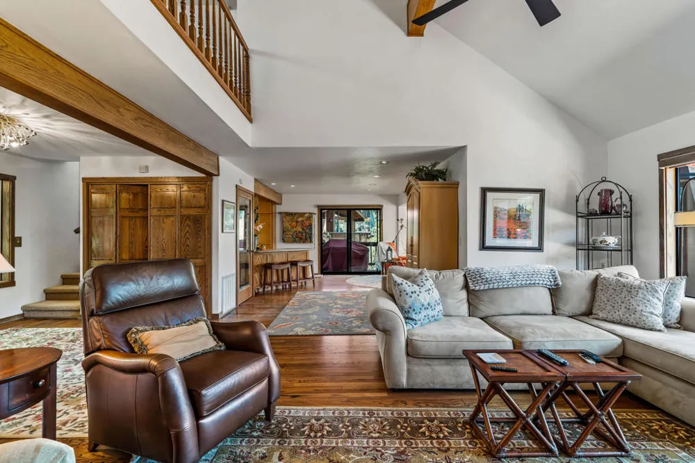 54062 Linger Lane Idyllwild, CA 92549