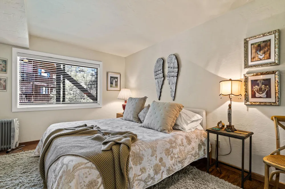54062 Linger Lane Idyllwild, CA 92549