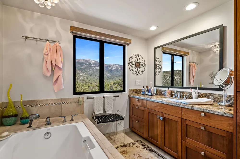 54062 Linger Lane Idyllwild, CA 92549
