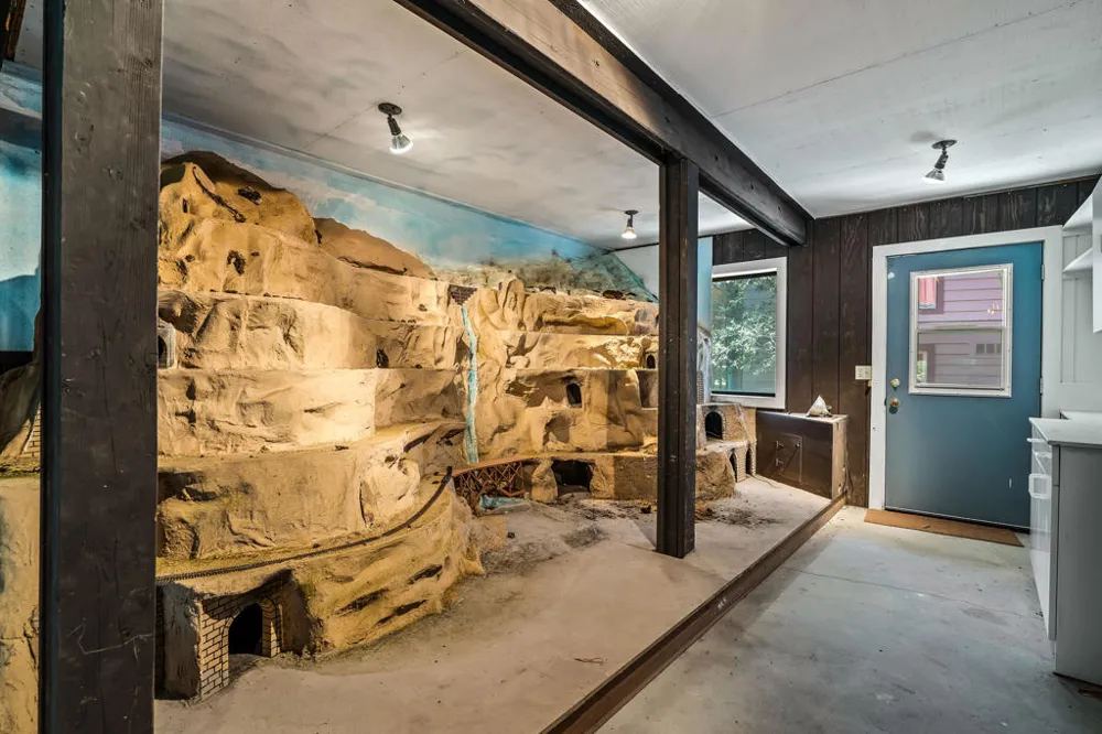54062 Linger Lane Idyllwild, CA 92549